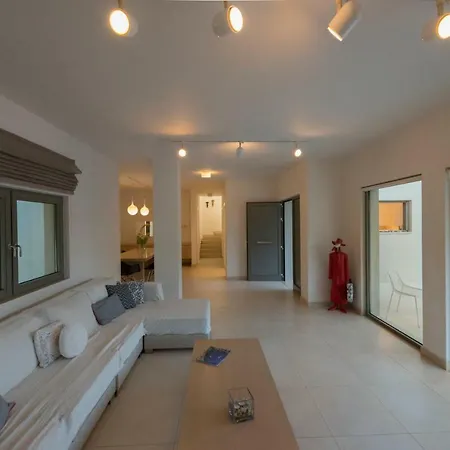 Villa Gonia *